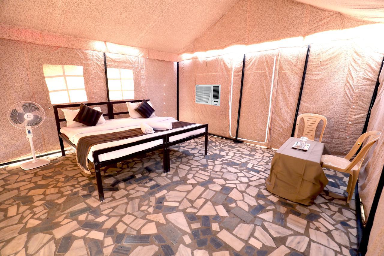 Hotel Nova Patgar Tents Bhuj Exteriér fotografie
